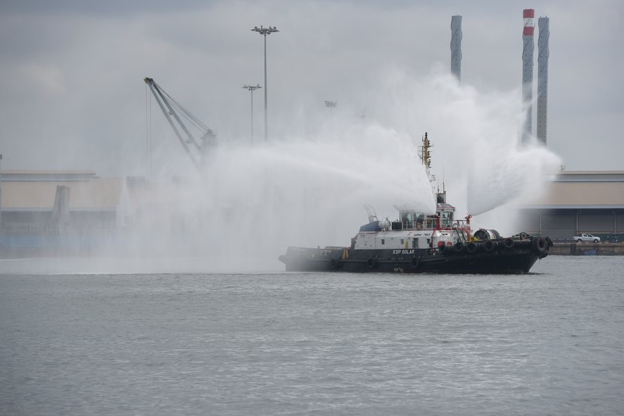 Tugboat from Johor Port Berhad Launches Water Jets to Contain Vapour